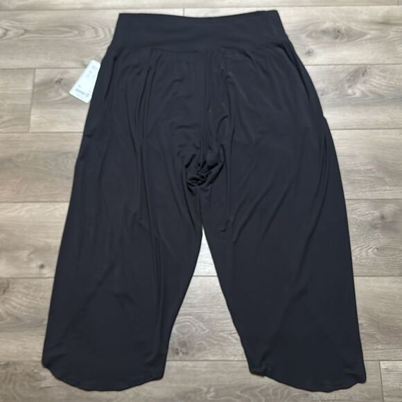 Athleta Release Black High Rise Travel Casual Front Split Crop‎ Pants Size 2X - Picture 6 of 13